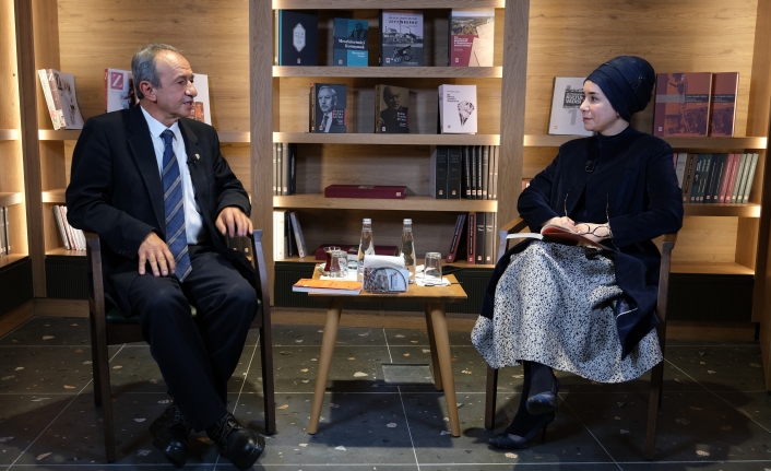 Zeynep Türkoğlu, “Zeytinburnu Kitapçısı Buluşmaları” Söyleşi Programında Yazar Sadık Yalsızuçanlar’ı Ağırladı